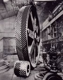 《瘋狂汽車人》上線 汽車品牌營銷與技術(shù)革新雙輪驅(qū)動